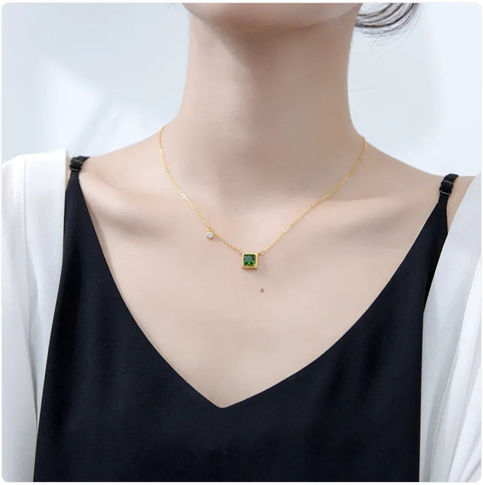 Luxuary S925 Silver Green Diamond Geometric Pendant Necklace